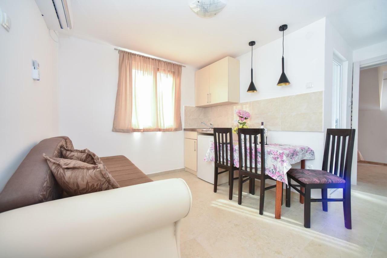 Apartmani Bonik บุดวา ภายนอก รูปภาพ