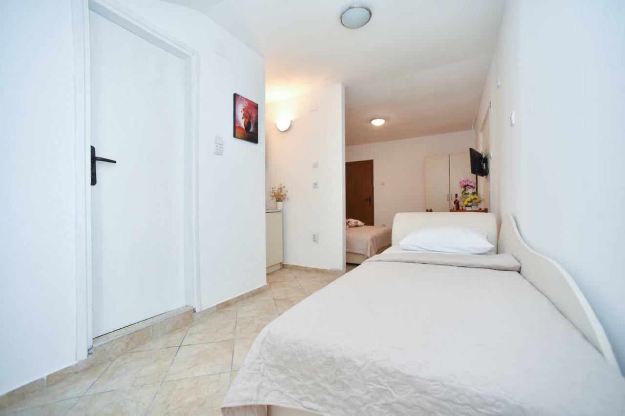 Apartmani Bonik บุดวา ภายนอก รูปภาพ
