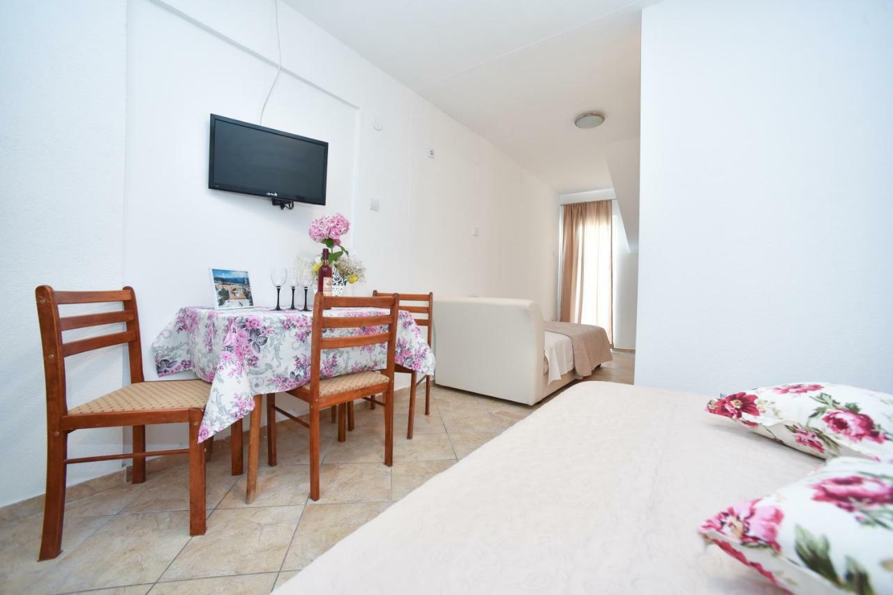 Apartmani Bonik บุดวา ภายนอก รูปภาพ