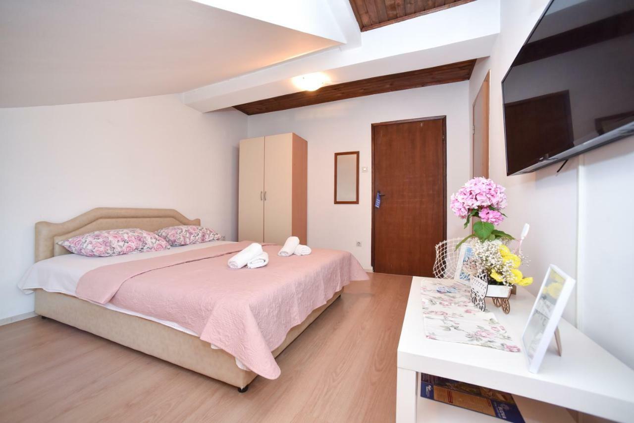 Apartmani Bonik บุดวา ภายนอก รูปภาพ
